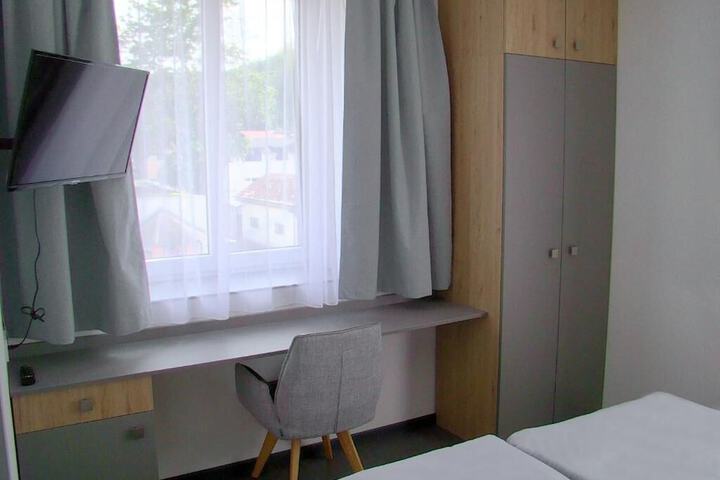 Room 15 of 66