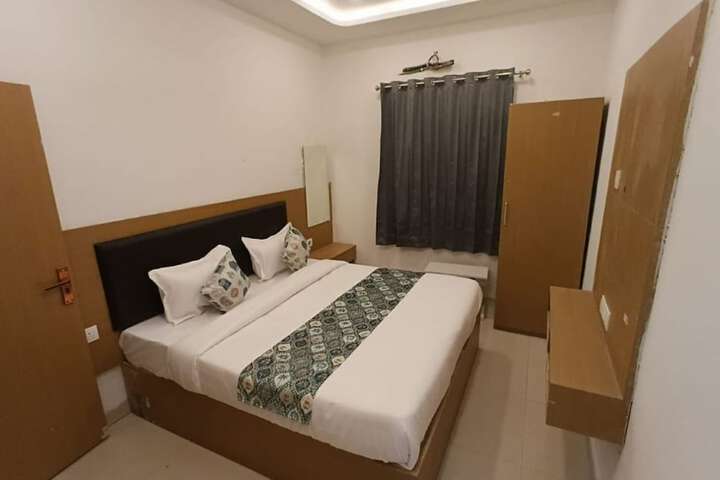 Room 3 of 14