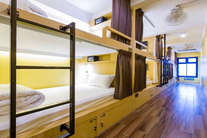 Room 7 of 46