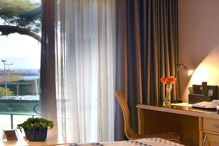 Room 14 of 62