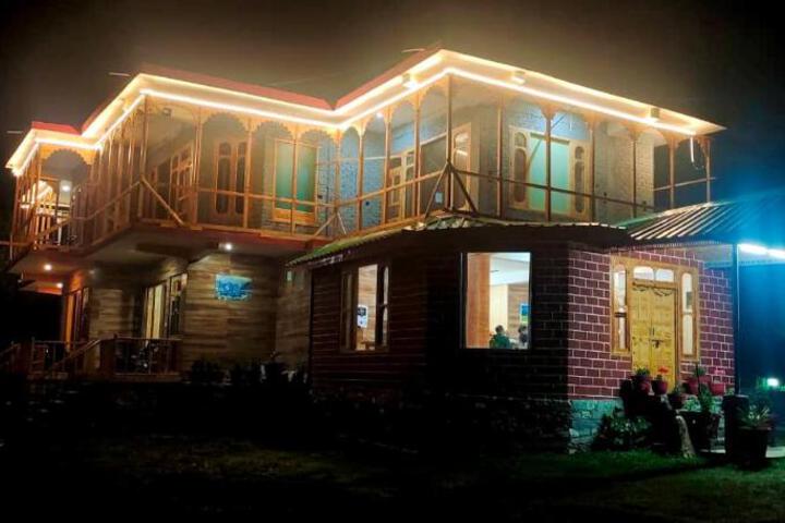 RRR VILLAS TIRTHAN Valley by RRR Hotels & Resorts