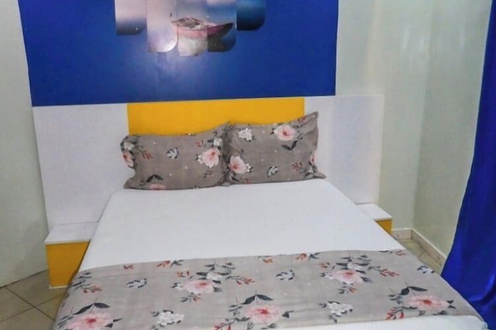 Room 18 of 21