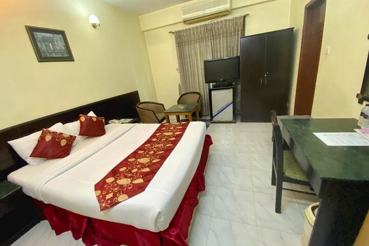 Room 3 of 23