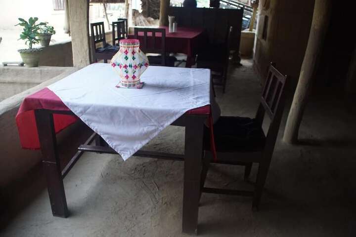 Dining 19 of 35