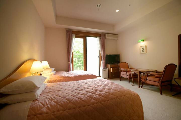 Room 25 of 113