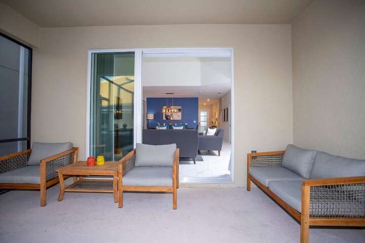 Room 106 of 123