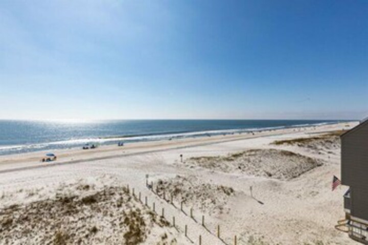 Beach 107 of 360