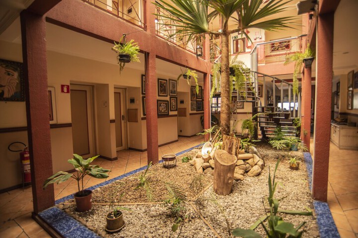 Hotel Exterior 23 of 24