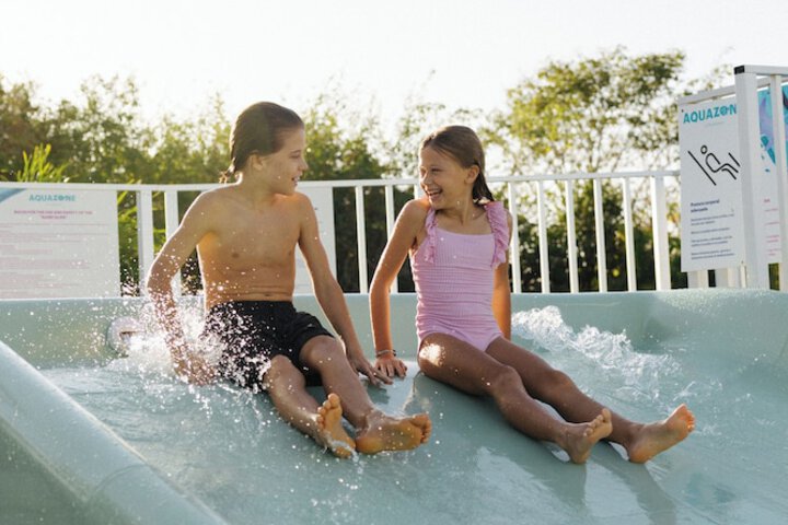 Pool 70 of 165