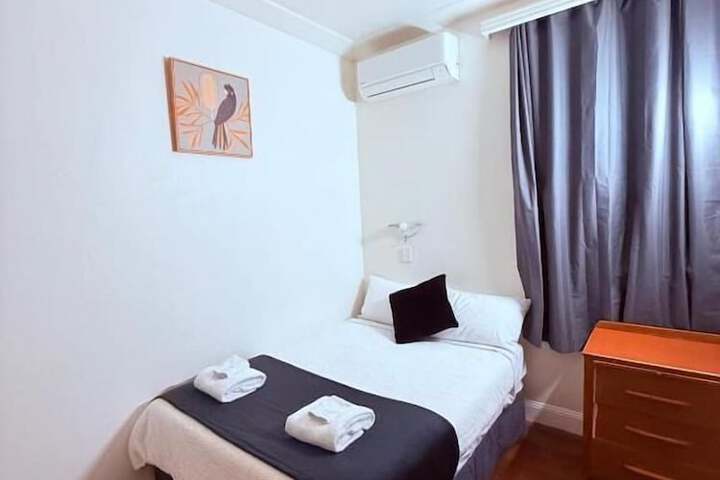 Room 10 of 31