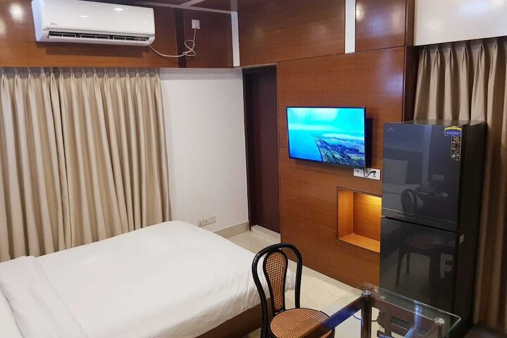 Room 35 of 63