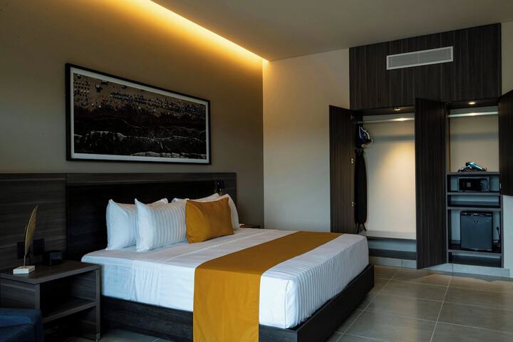 Room 15 of 69