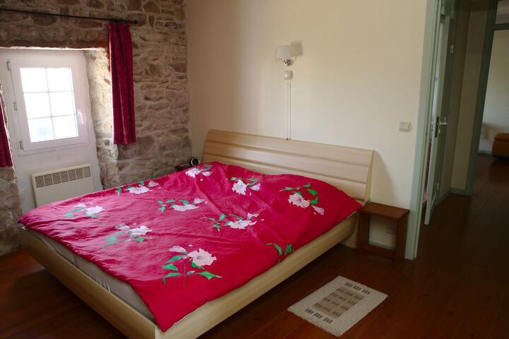 Room 11 of 23