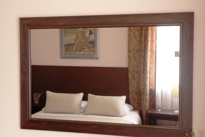 Room 15 of 53