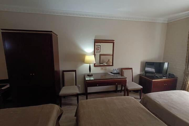 Room 16 of 66