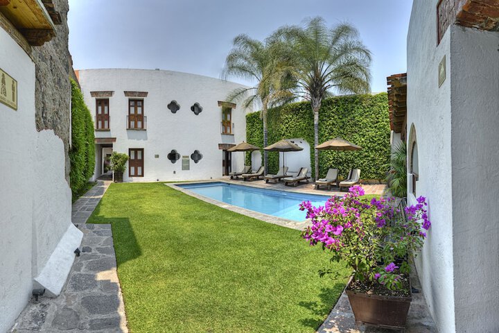 Pools & Facilities
