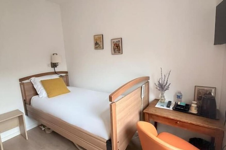 Room 17 of 24