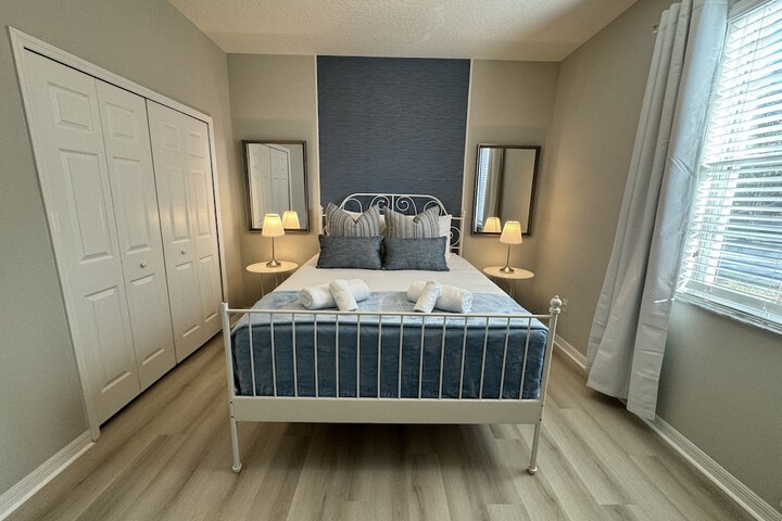 Room 8 of 65
