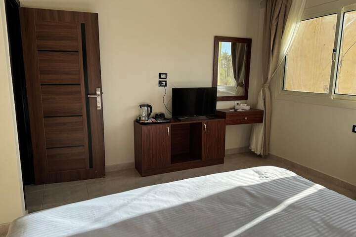 Room 14 of 110