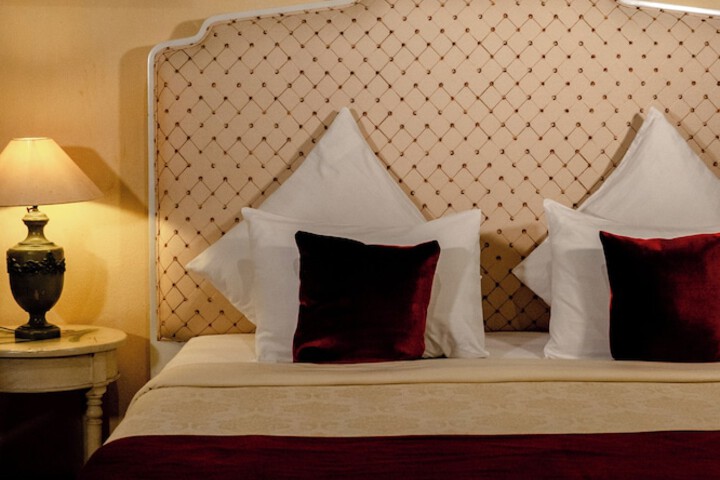 Room 23 of 180