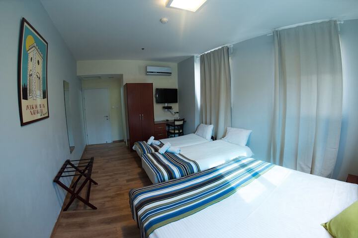 Room 9 of 56
