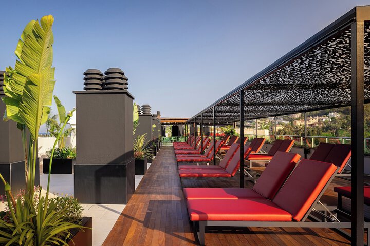 Sundeck 62 of 63