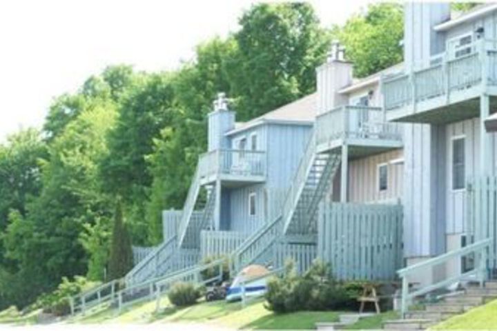 Great Blue Resorts - McCrearys Beach