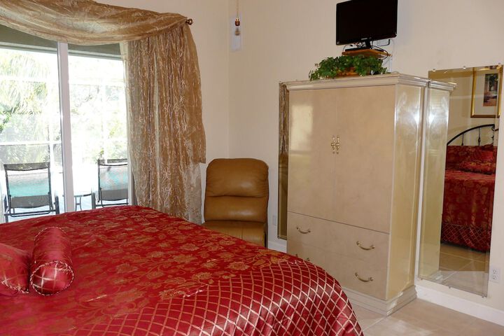 Room 3 of 85