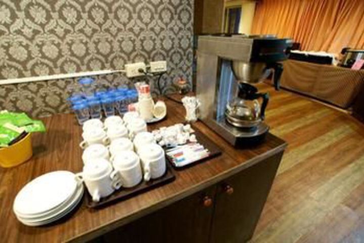Breakfast/Coffee Service 19 of 63