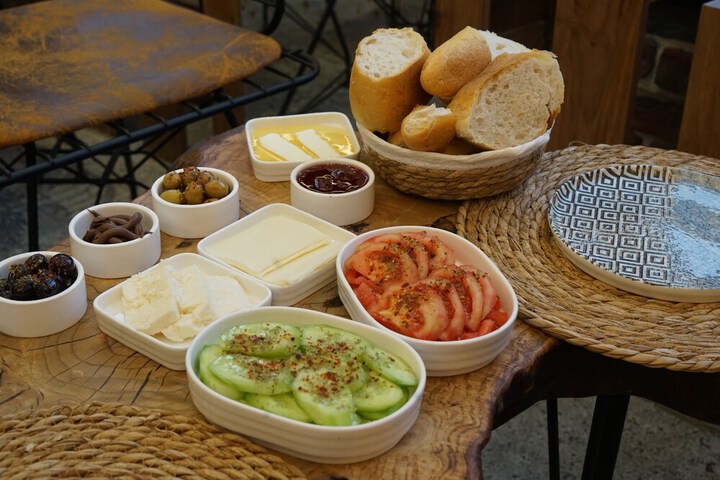 Breakfast/Coffee Service 80 of 85