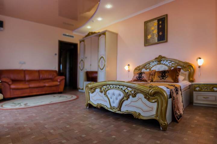 Room 15 of 82