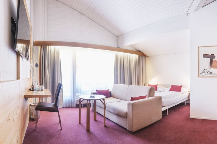 Room 8 of 49