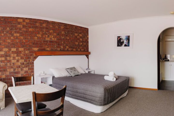 Room 10 of 39