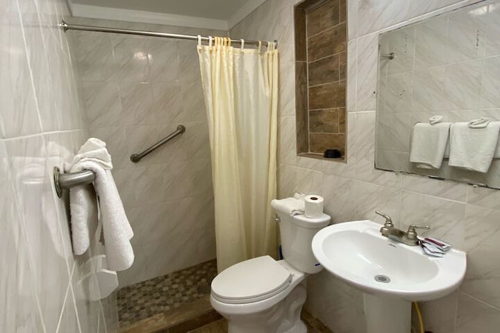 Classic Room 2 Double Beds (8 of 10)