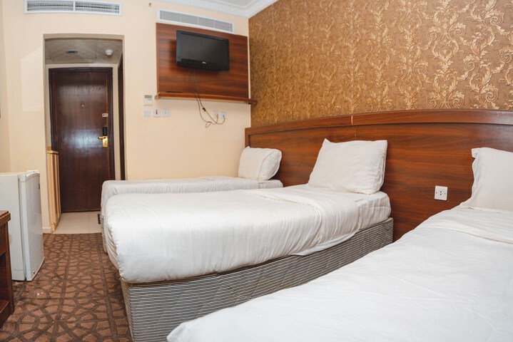 Room 16 of 21