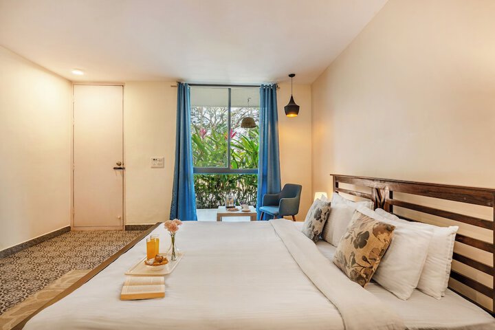 Room 2 of 42