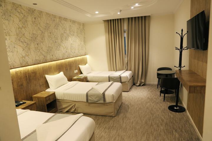Room 16 of 27