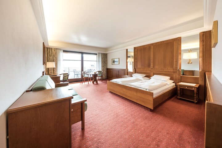 Room 12 of 44