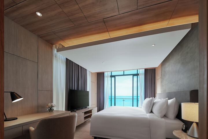 Room 18 of 84