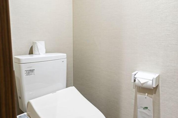 Room 10 of 22