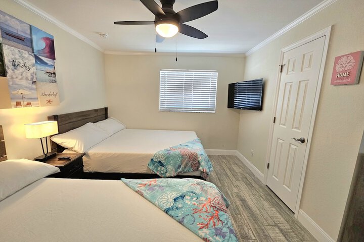 Room 5 of 33
