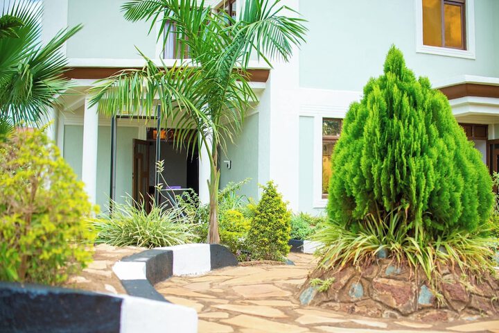 Hotel Exterior 58 of 70