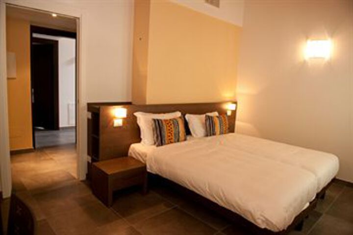 Room 20 of 40