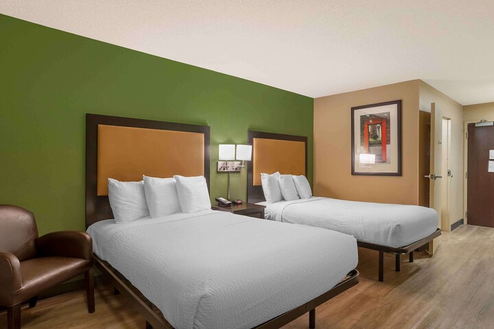 Studio 2 Double Beds (2 of 5)