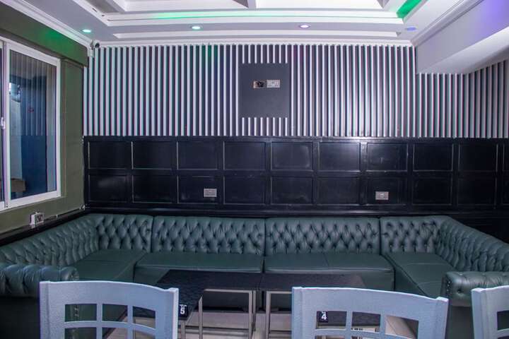 Hotel Interior 10 of 98