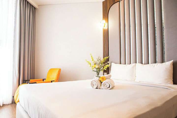 Room 27 of 63
