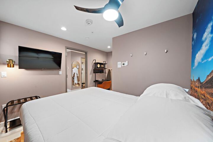 Room 40 of 111