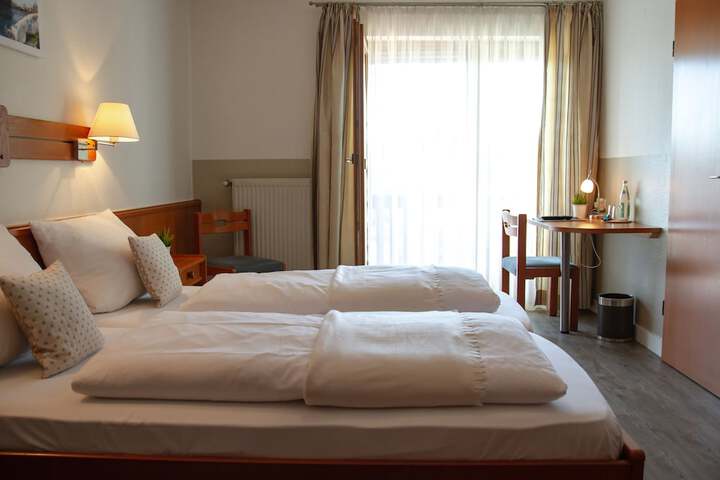 Room 6 of 24