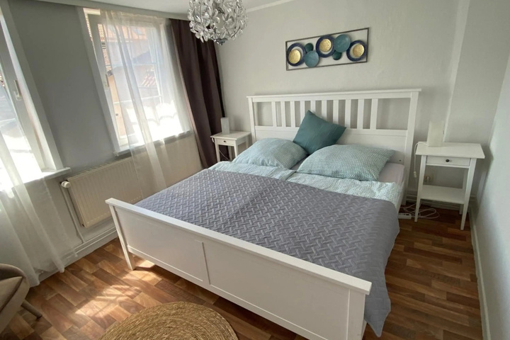 Room 3 of 10
