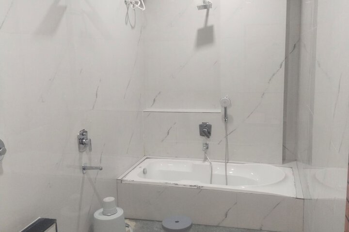 Room 17 of 20